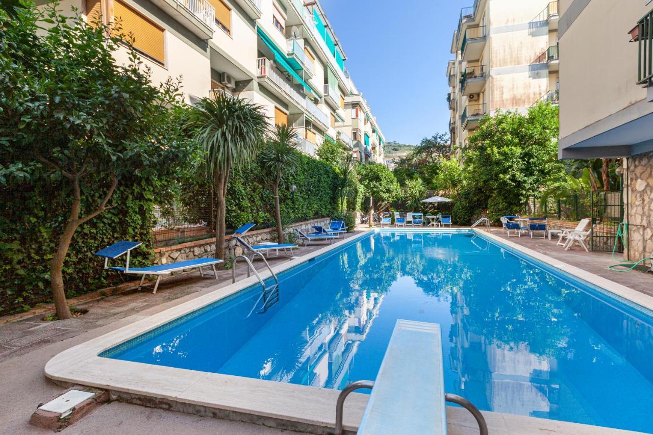 Estate4Home - Casa Maridea Сорренто Екстер'єр фото